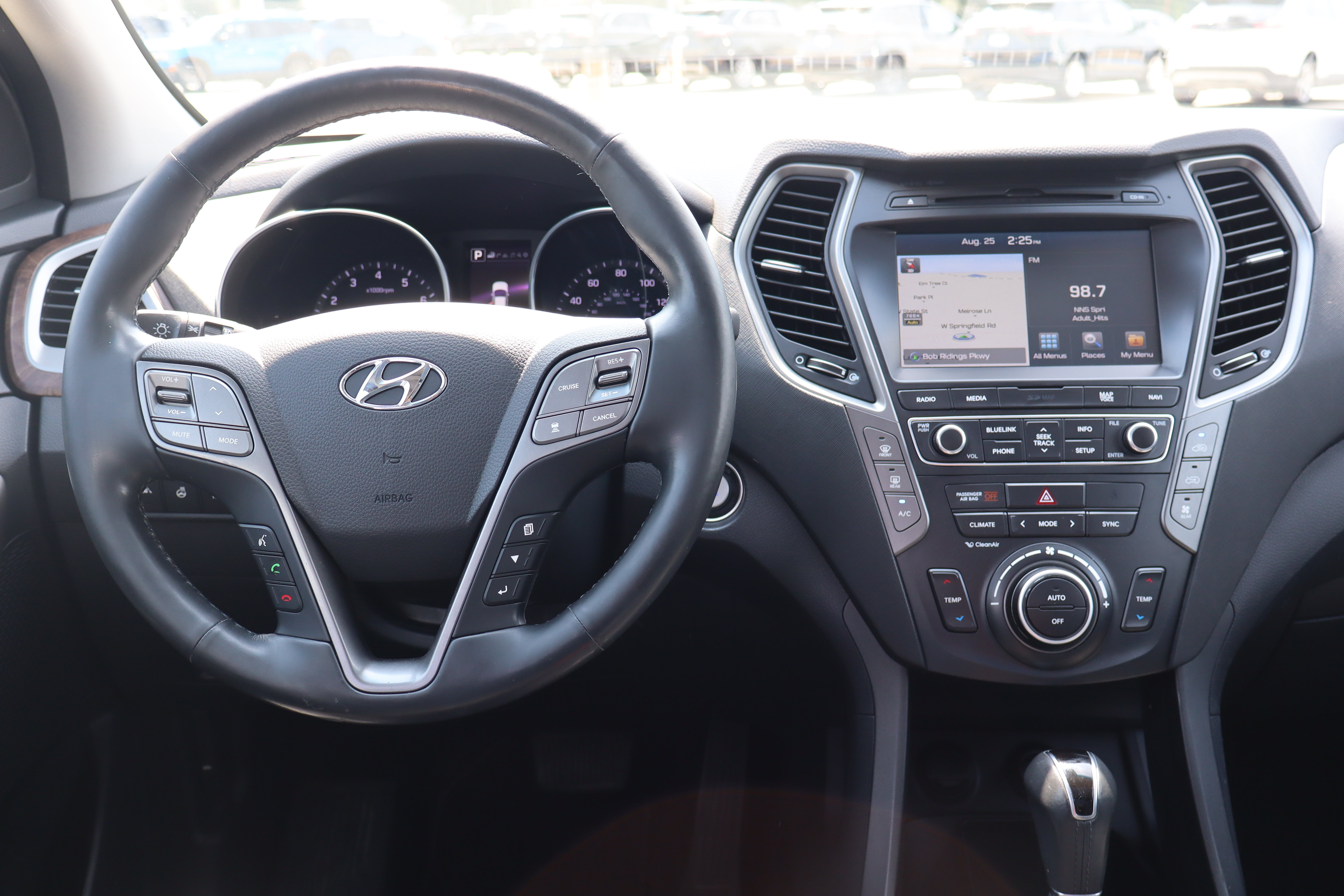 Used 2018 Hyundai Santa Fe Limited FWD image 15
