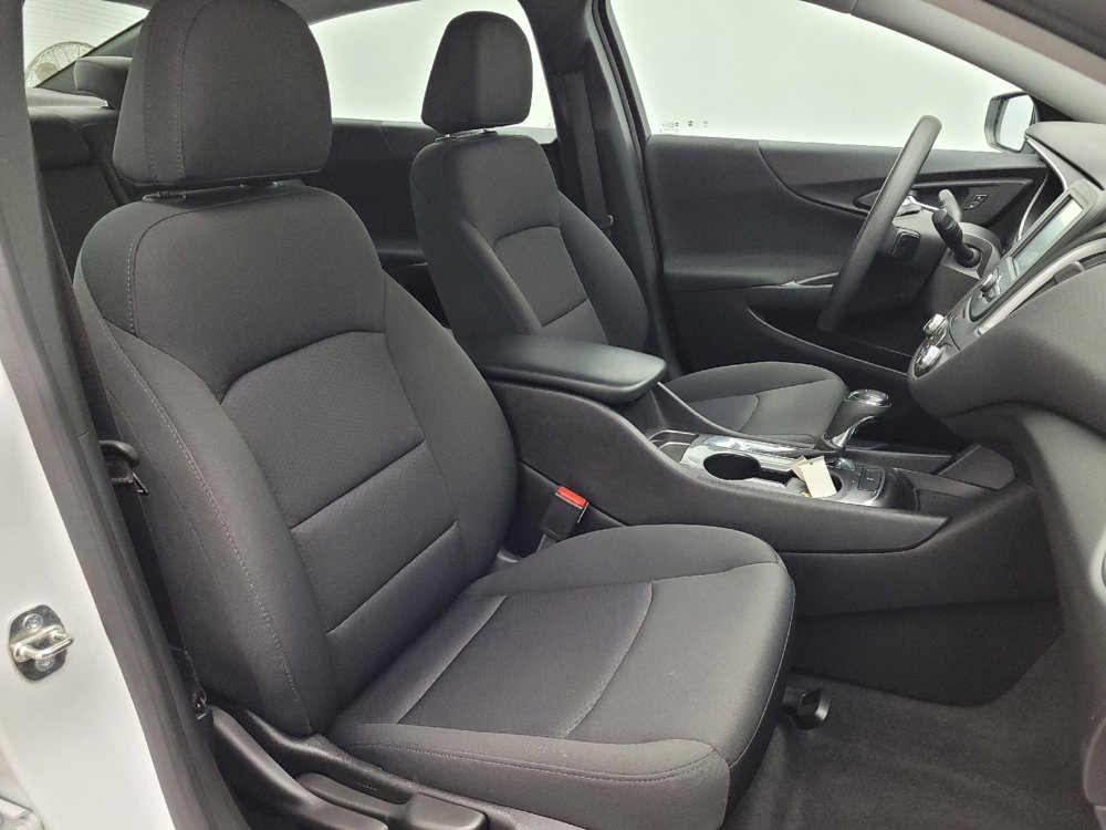 Used 2018 Chevrolet Malibu LS image 21