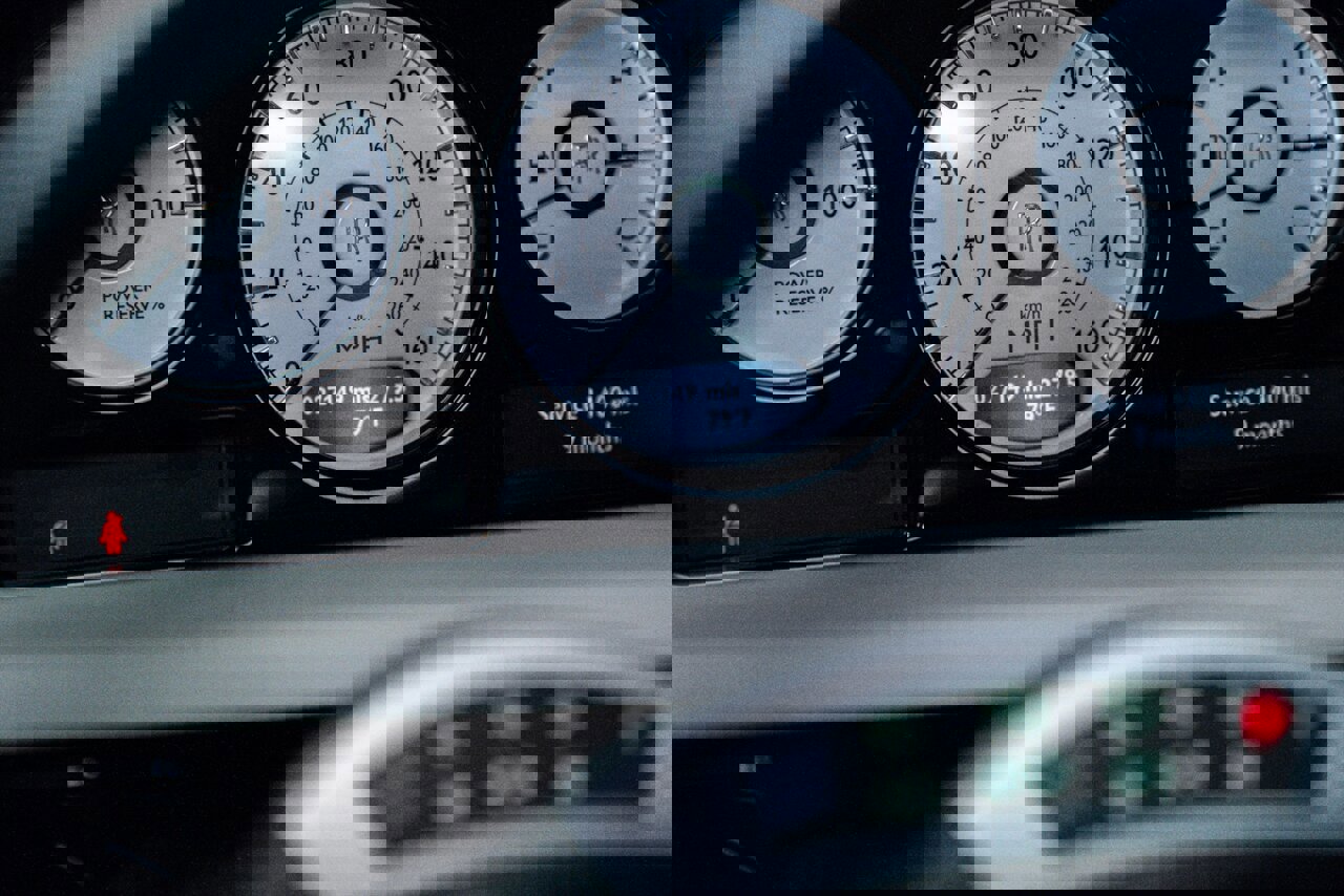 Used 2015 Rolls-Royce Phantom Drophead Coupe image 20