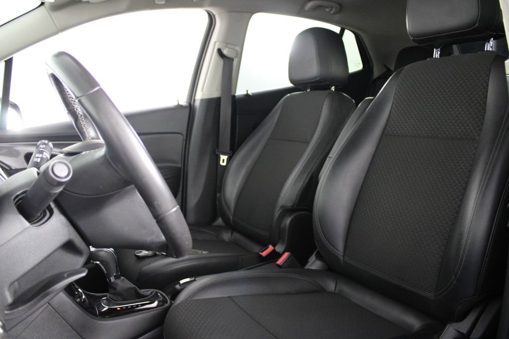 Used 2018 Buick Encore Preferred FWD image 18