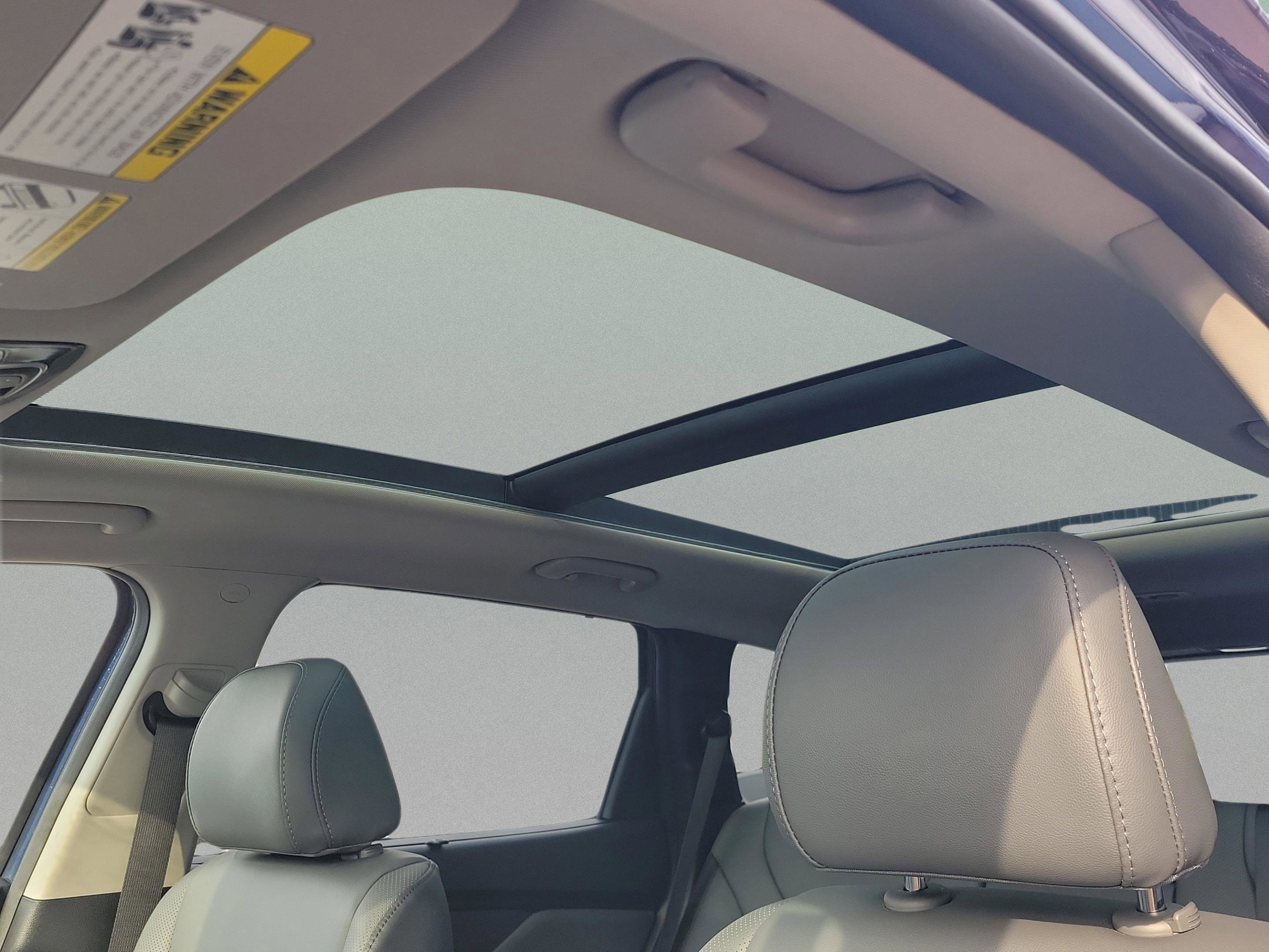 Used 2023 Hyundai Santa Fe SEL w/ Premium Package image 34