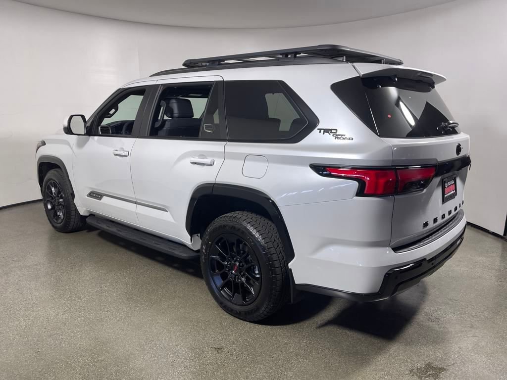 New 2025 Toyota Sequoia Platinum image 5