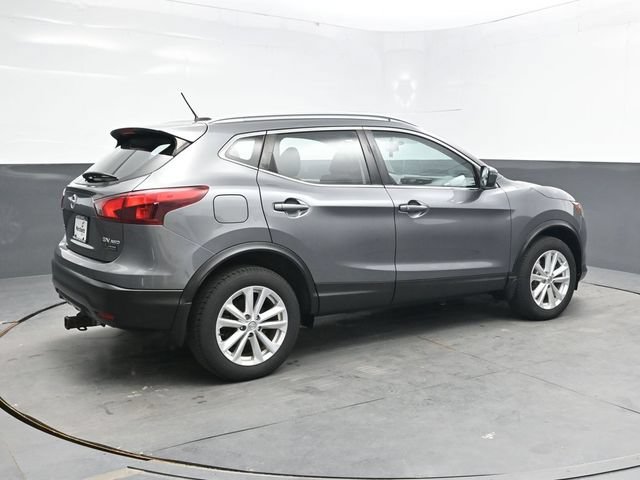 Used 2017 Nissan Rogue Sport SV w/ SV All-Weather Package AWD/4WD image 8
