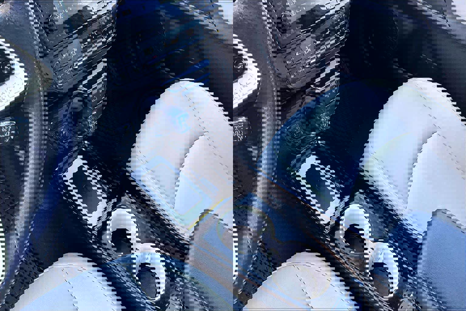 Used 2016 Toyota Prius Four image 18