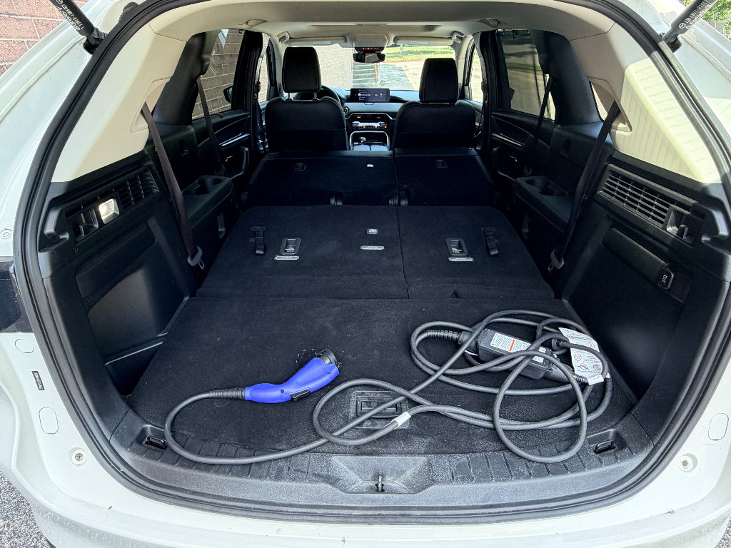 Used 2024 MAZDA CX-90 Plug-In Hybrid w/ Preferred AWD/4WD image 30