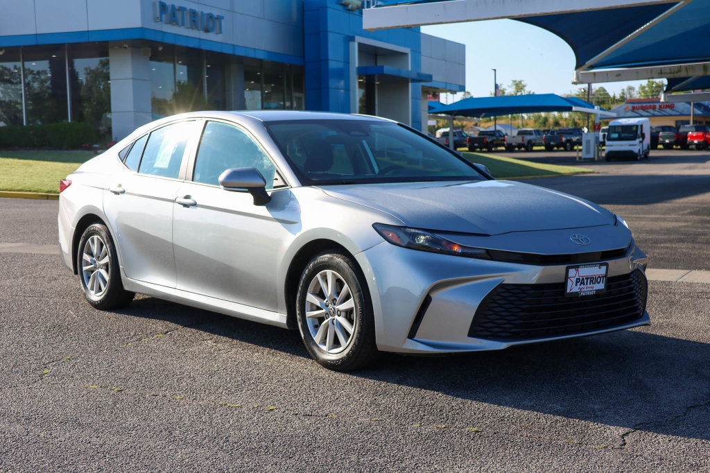 Used 2025 Toyota Camry LE