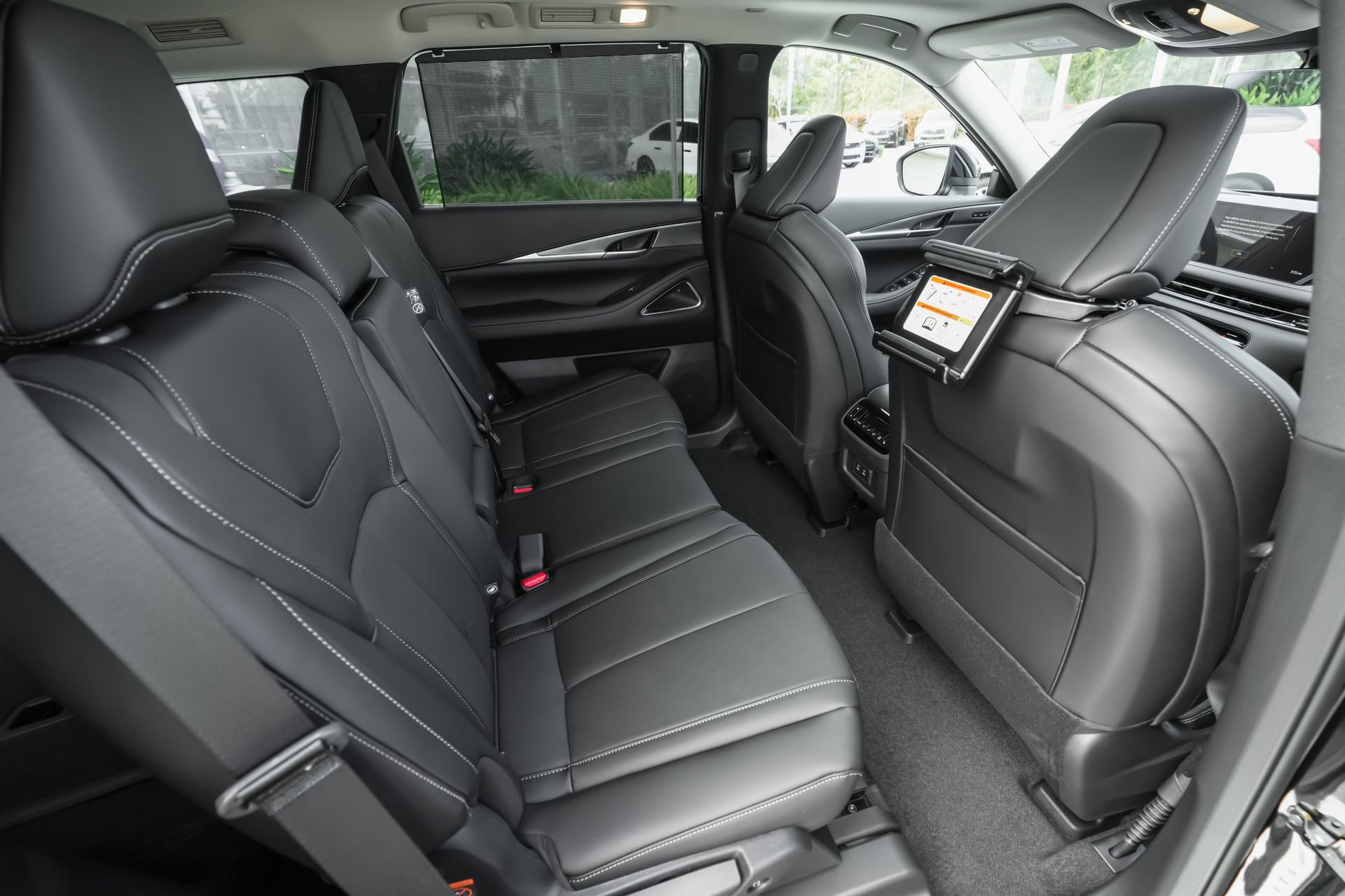 New 2026 INFINITI QX60 Luxe w/ Family Package image 27