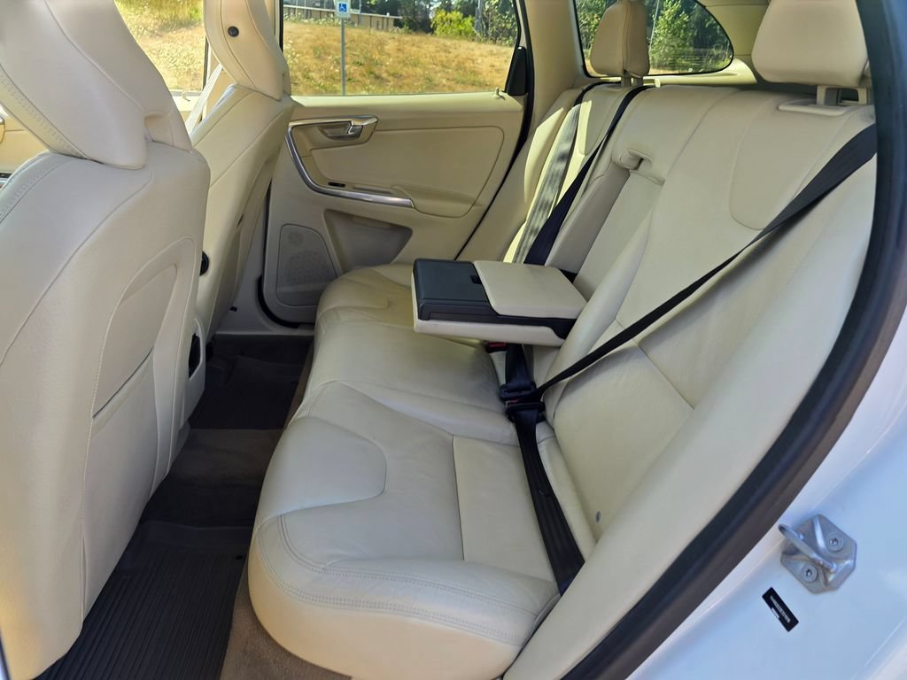 Used 2014 Volvo XC60 T6 AWD/4WD image 13