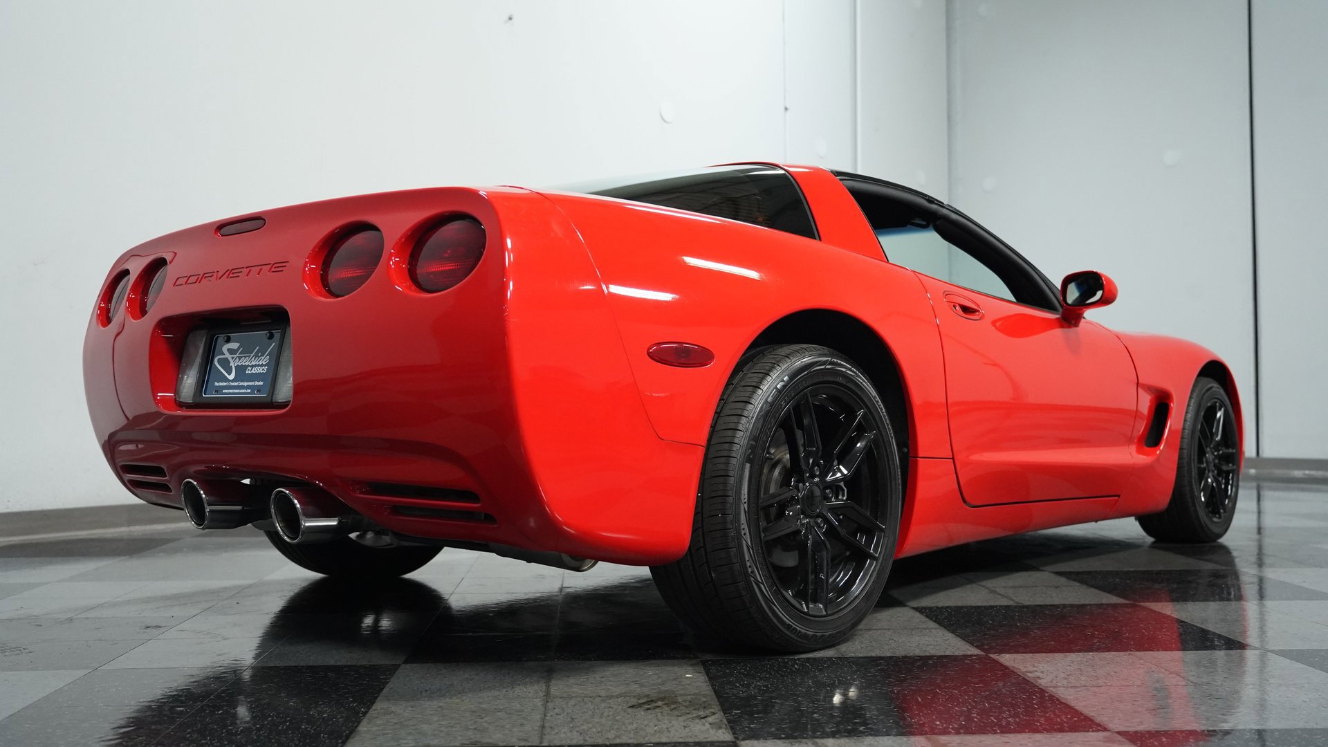 Used 1997 Chevrolet Corvette Coupe w/ Memory Pkg image 24