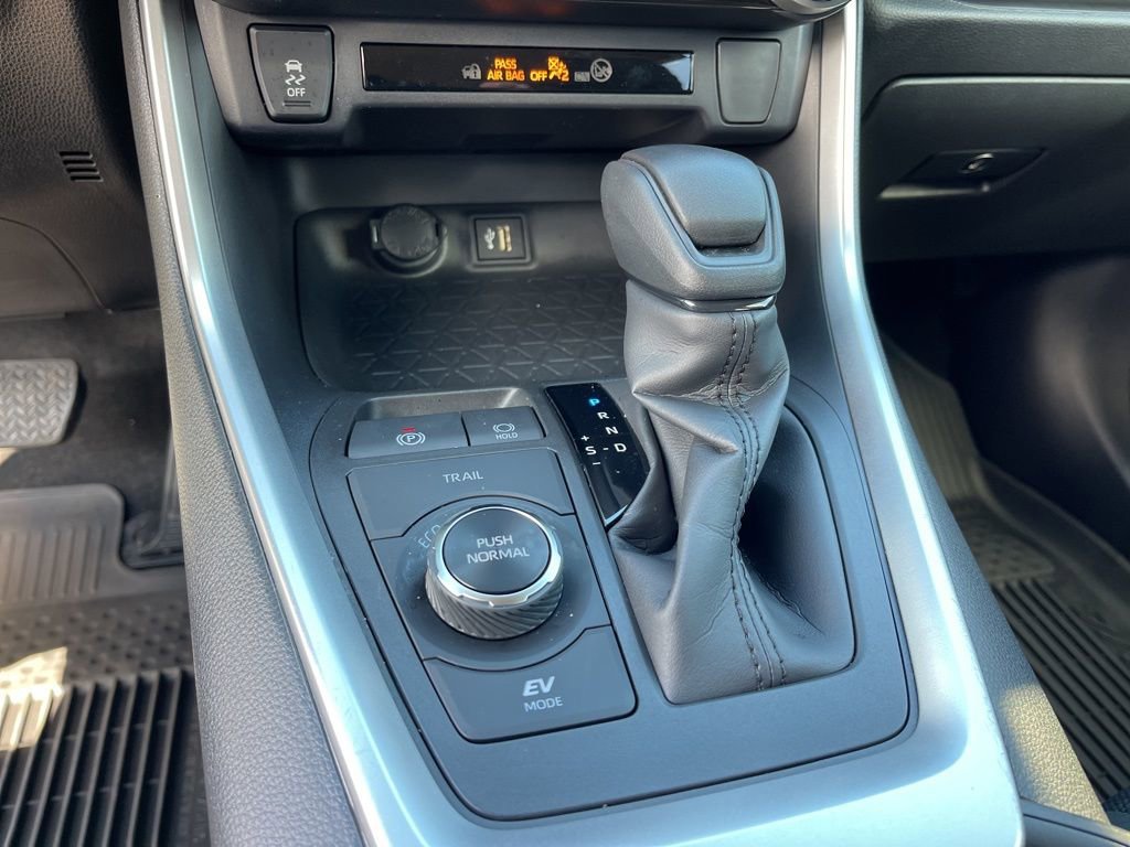 Certified 2025 Toyota RAV4 XLE image 15