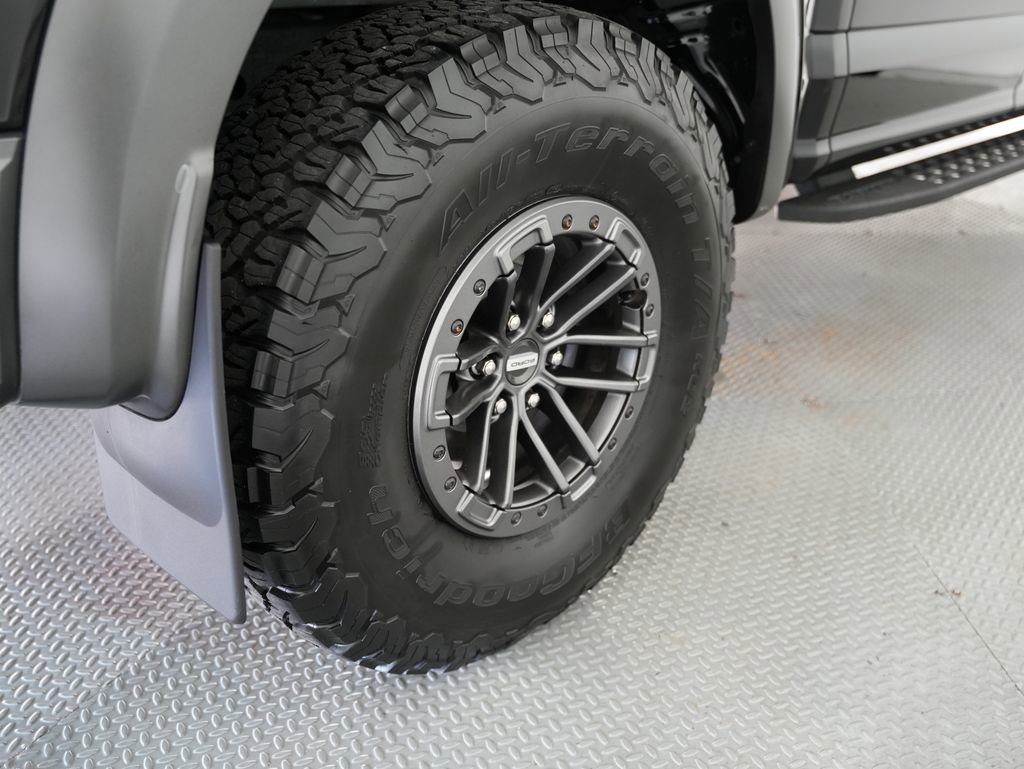 Used 2020 Ford F150 Raptor w/ Equipment Group 802A Luxury image 65