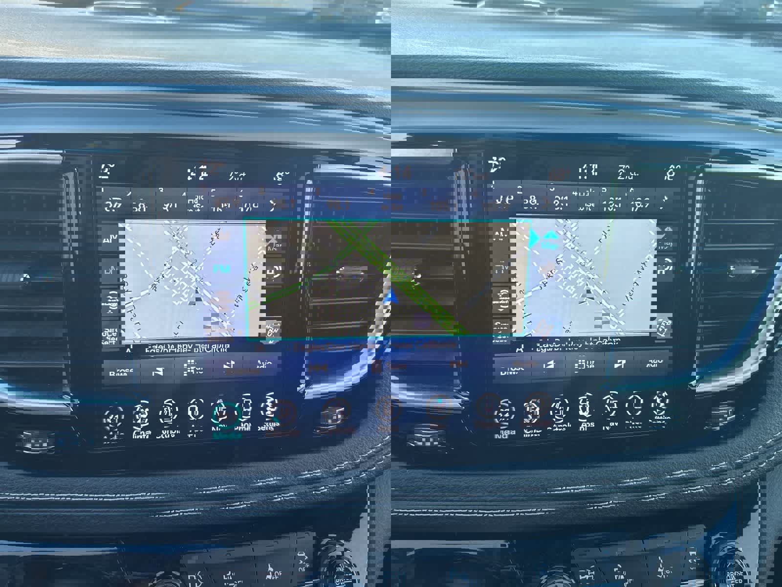 Used 2020 Chrysler Pacifica Limited w/ Advanced Safetytec Group image 49