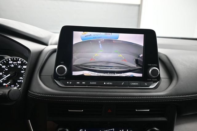 Used 2025 Nissan Rogue SV FWD image 19