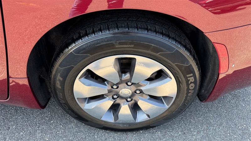 Used 2018 Chrysler Pacifica Limited w/ Advanced Safetytec Group FWD image 28