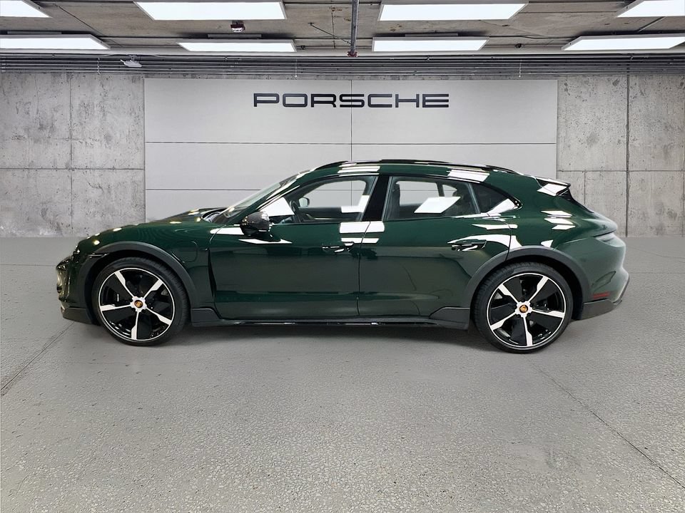 Certified 2022 Porsche Taycan Turbo S AWD/4WD image 2
