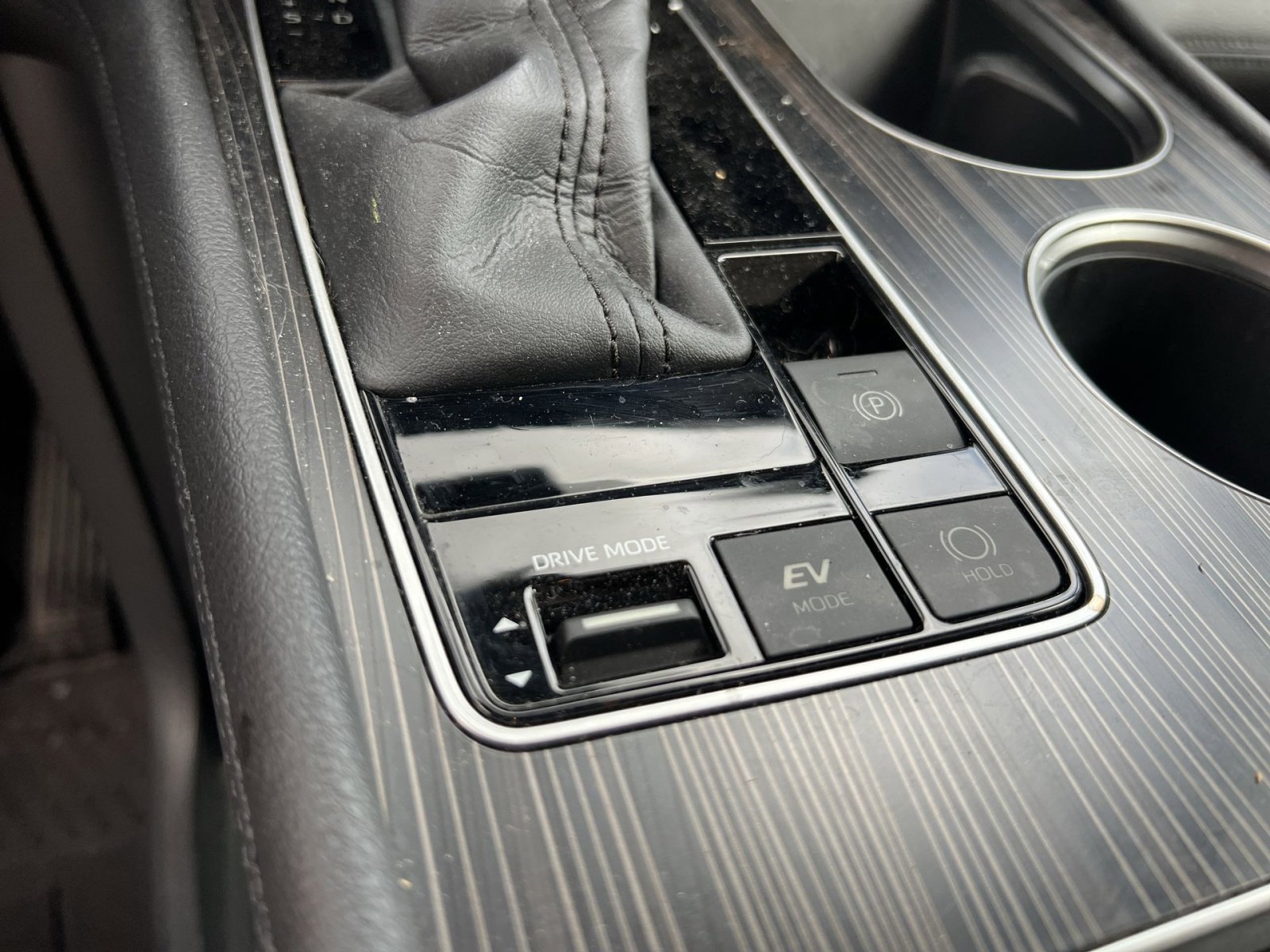 Used 2021 Toyota Sienna Limited image 32