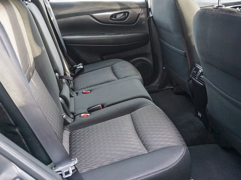 Used 2019 Nissan Rogue S image 14