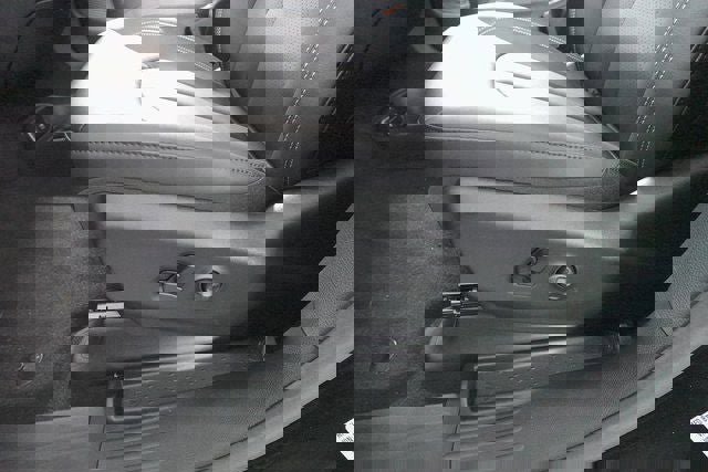 New 2026 Chrysler Pacifica Select image 12