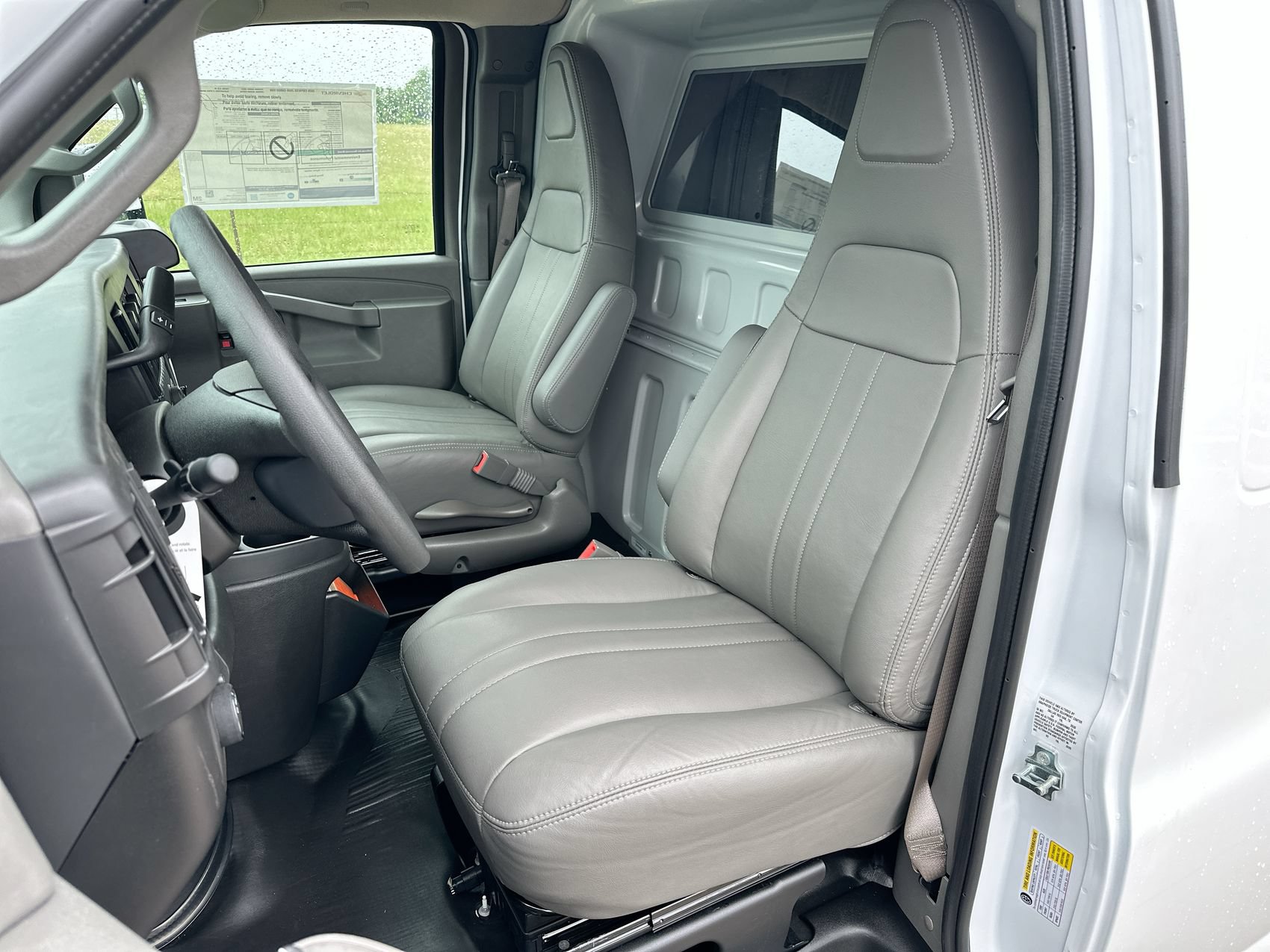 New 2026 Chevrolet Express 2500 w/ Driver Convenience Package RWD image 11
