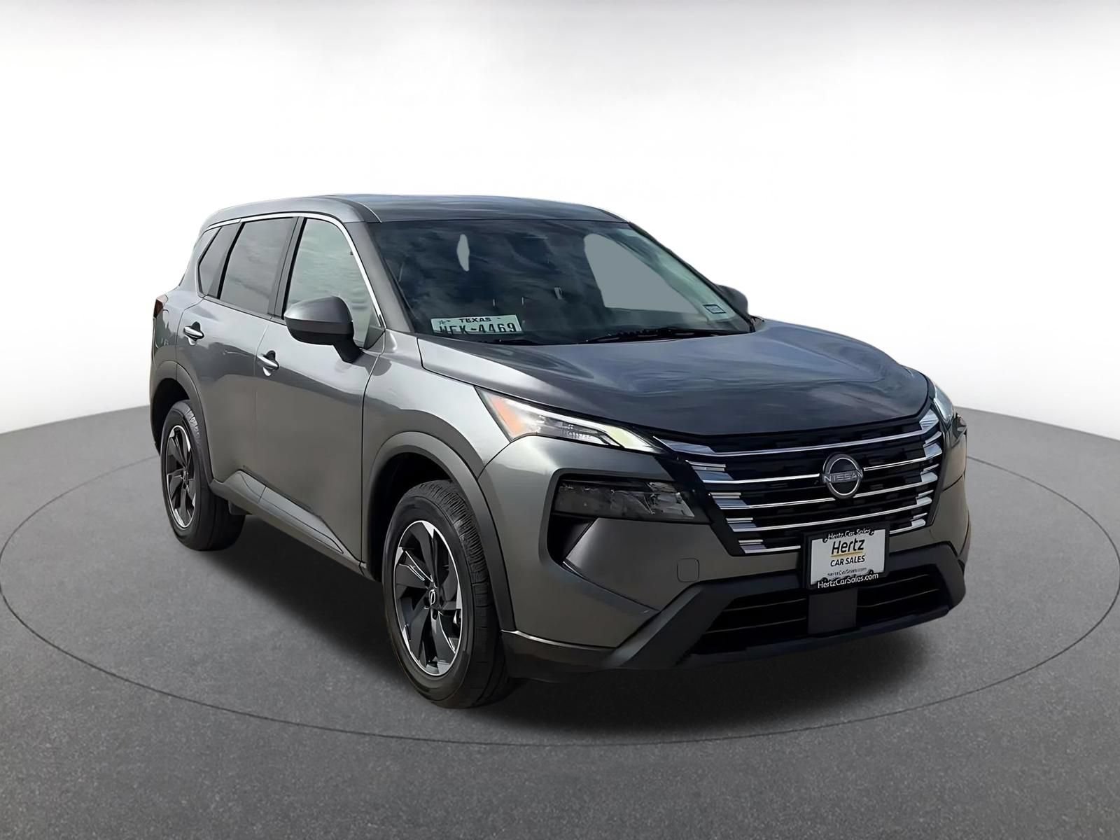 Used 2025 Nissan Rogue SV AWD/4WD image 2