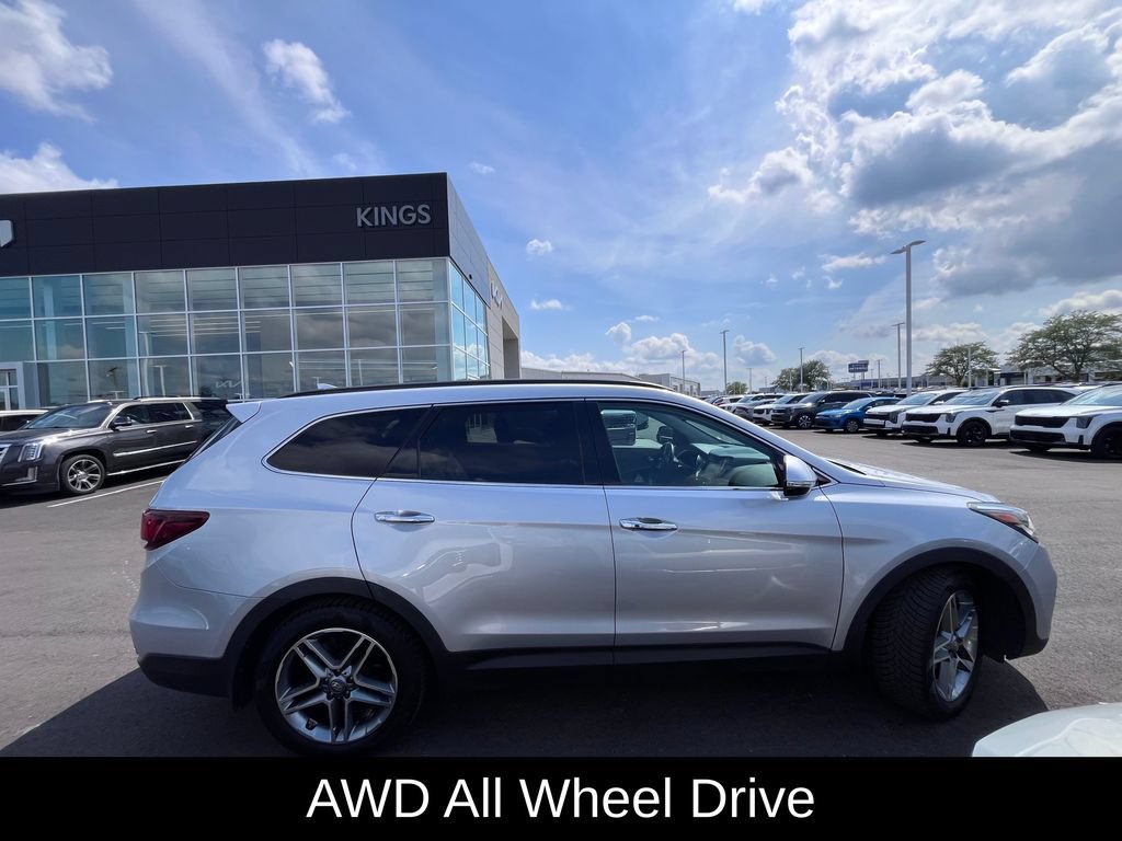 Used 2018 Hyundai Santa Fe AWD image 2