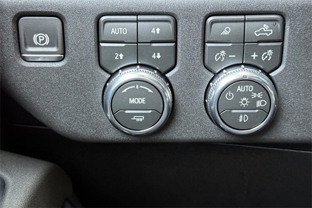 New 2026 GMC Sierra 2500 SLT w/ SLT Premium Package image 31