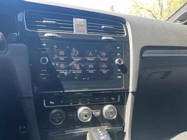 Used 2021 Volkswagen GTI Autobahn FWD image 18