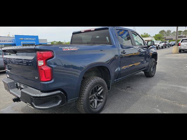 Used 2021 Chevrolet Silverado 1500 LT Trail Boss w/ Bed Protection Package AWD/4WD image 3