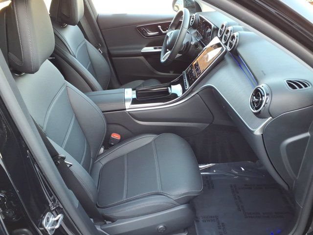 Used 2025 Mercedes-Benz GLC 350e 4MATIC image 16