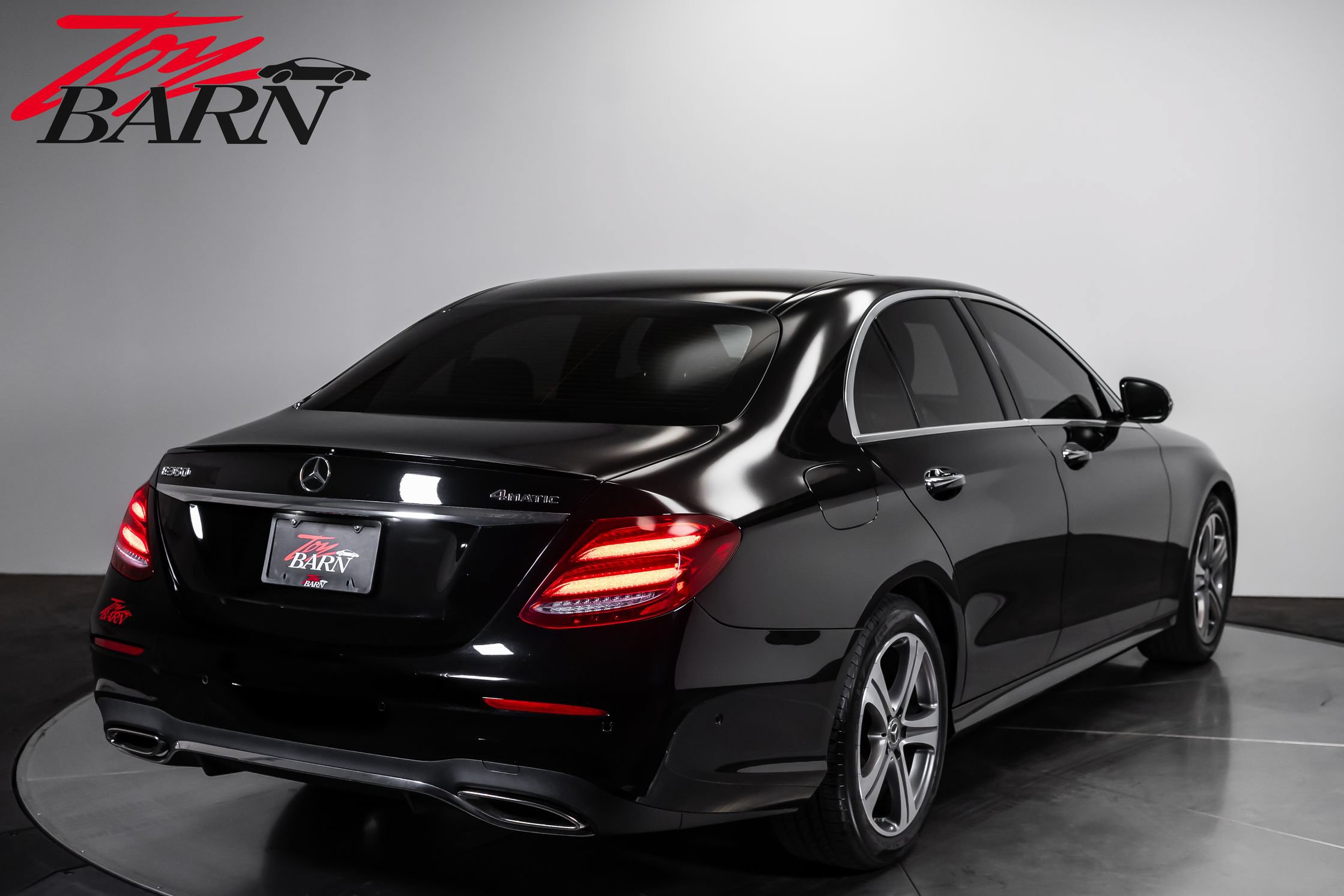Used 2020 Mercedes-Benz E 350 4MATIC Sedan image 5