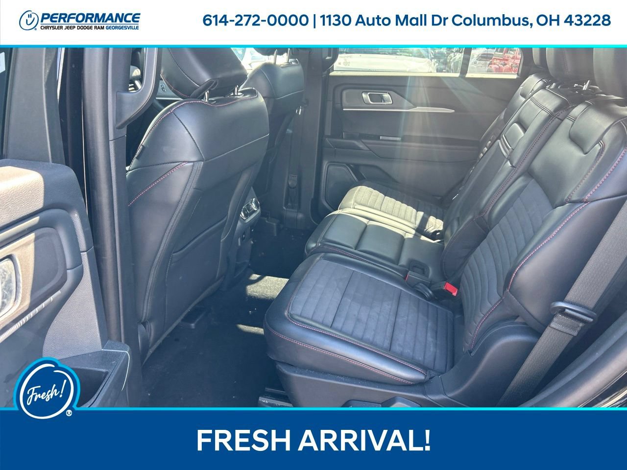 Used 2025 Ford Explorer ST-Line w/ ST-Line Street Pack AWD/4WD image 13