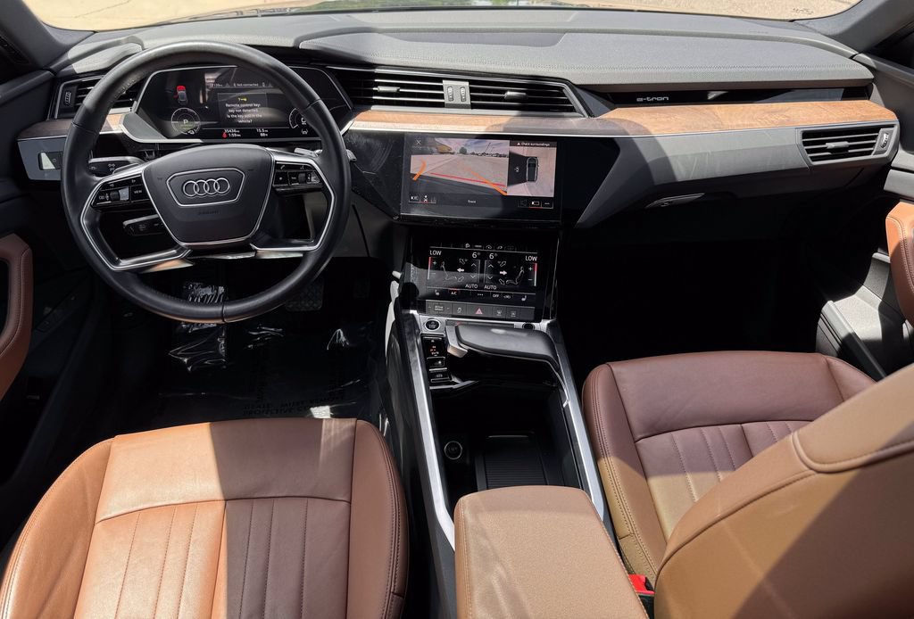 Used 2022 Audi e-tron Premium w/ Convenience Plus Package AWD/4WD image 29