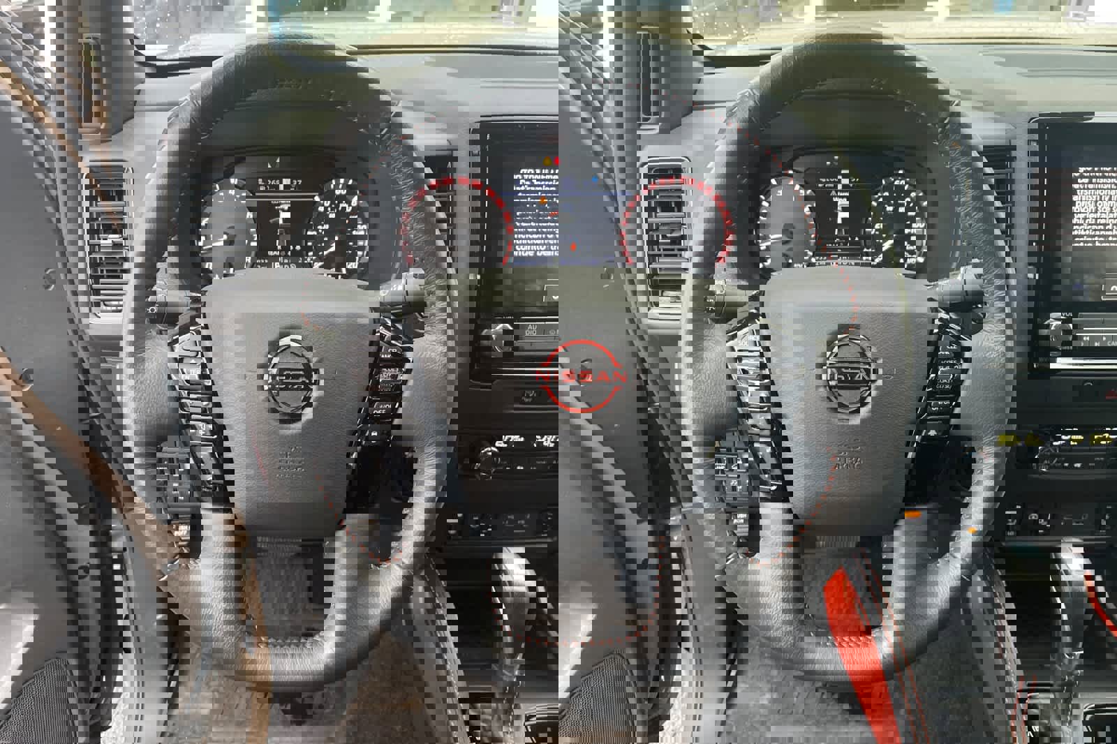 Used 2023 Nissan Frontier PRO-4X w/ Pro Convenience Package image 14