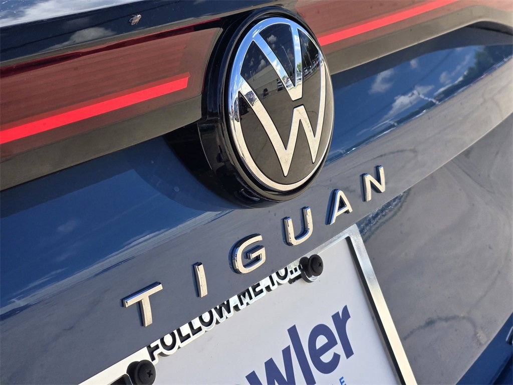 New 2025 Volkswagen Tiguan SE image 7