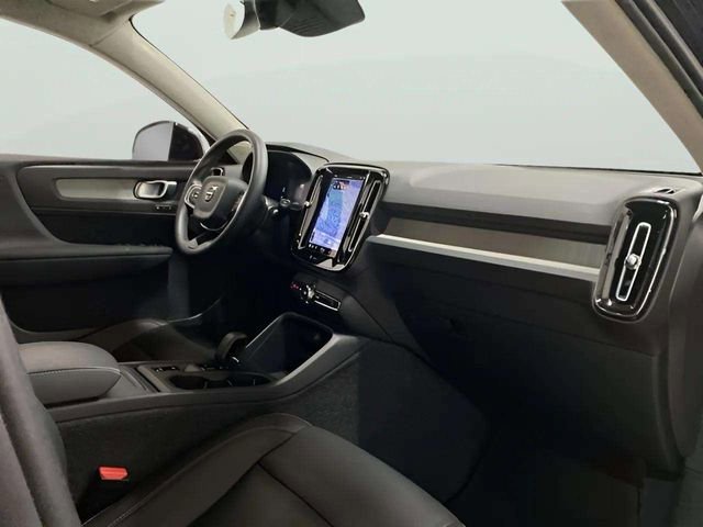 Used 2025 Volvo XC40 B5 Core image 63