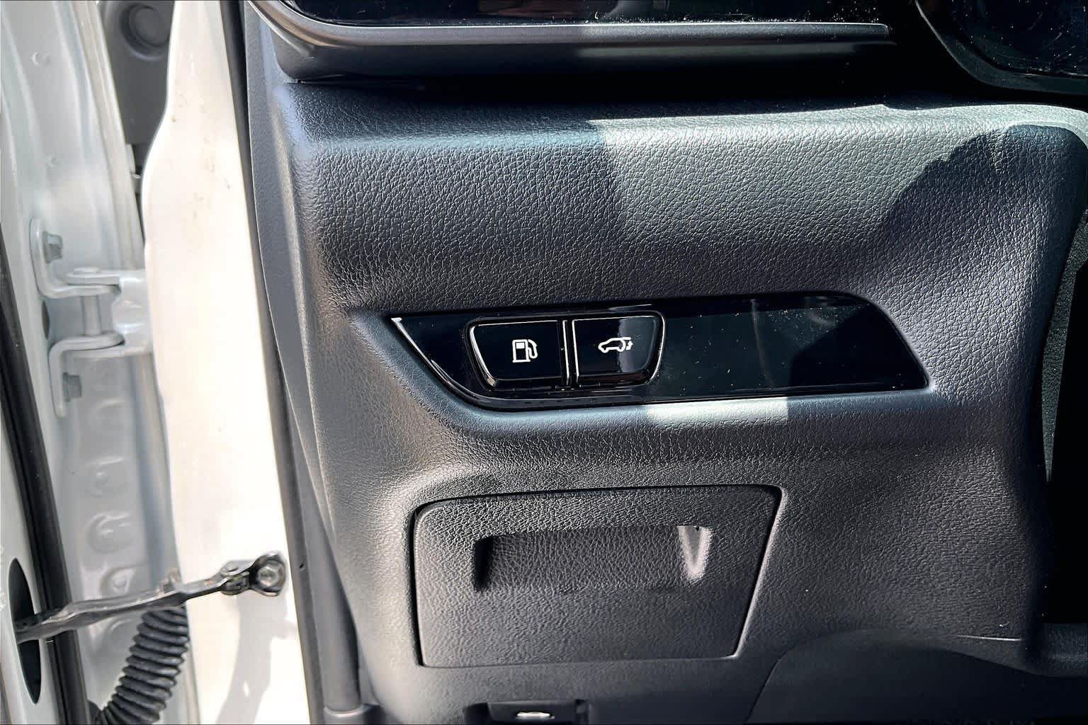 Used 2024 Lexus NX 250 FWD w/ Towing Package (2000 Lbs) image 33