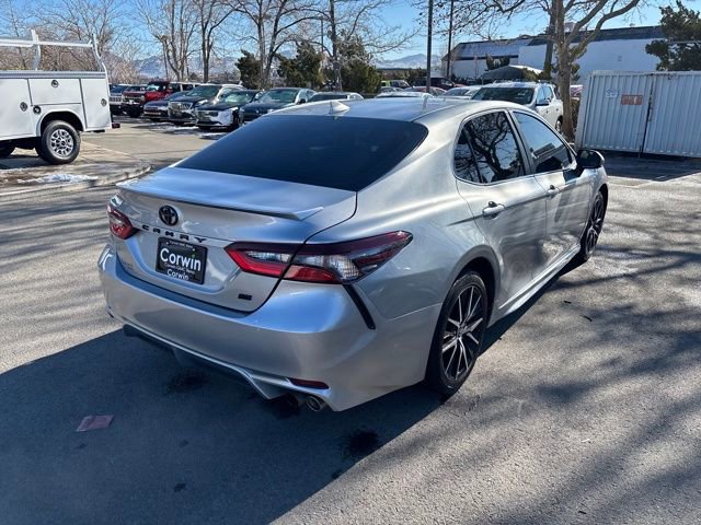 Used 2021 Toyota Camry SE image 6