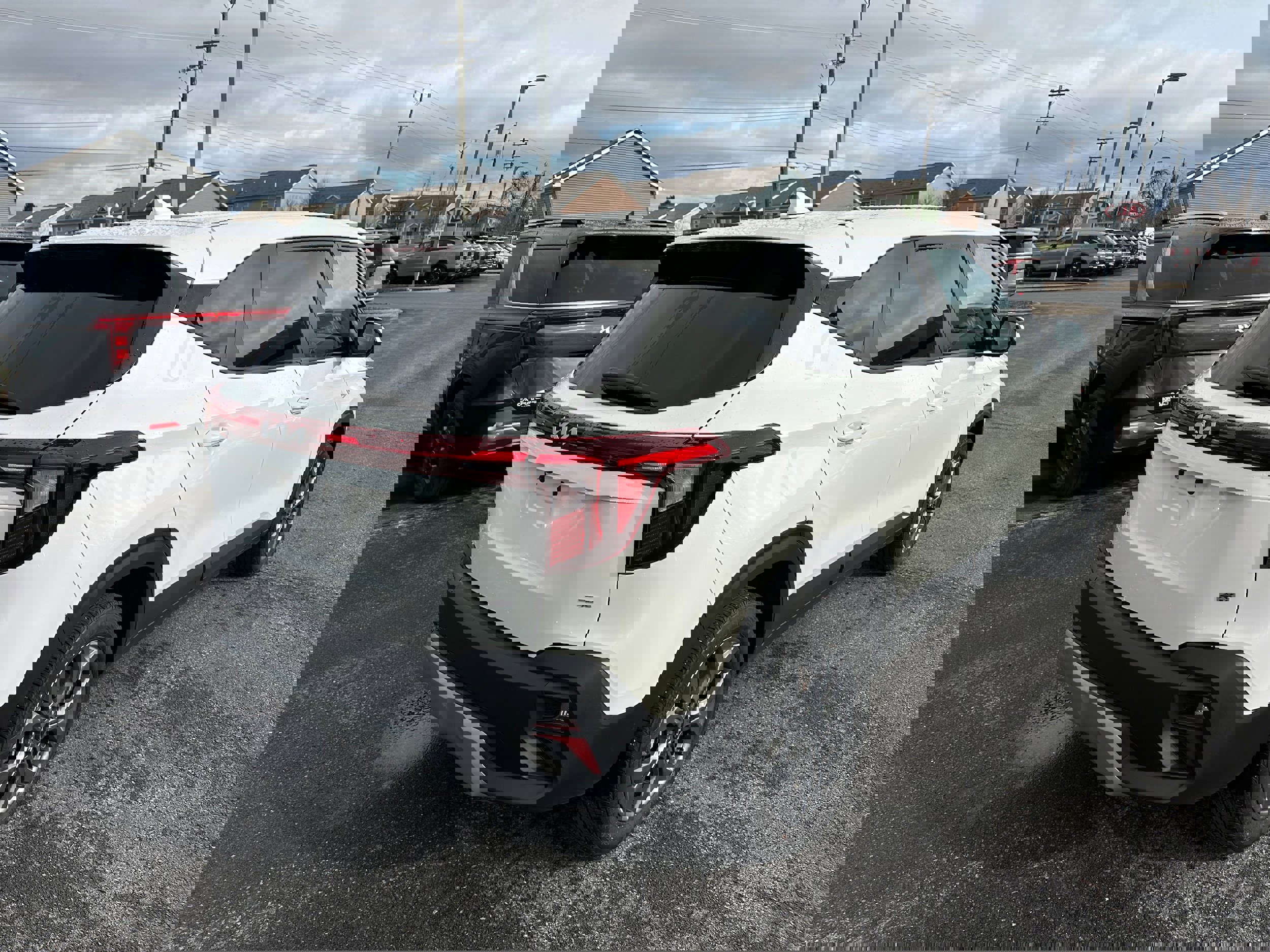 Used 2024 Kia Seltos LX image 5