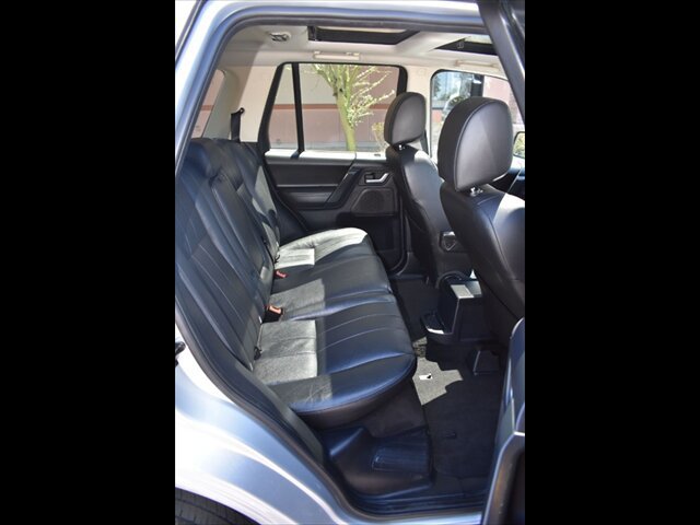 Used 2014 Land Rover LR2 AWD/4WD image 25