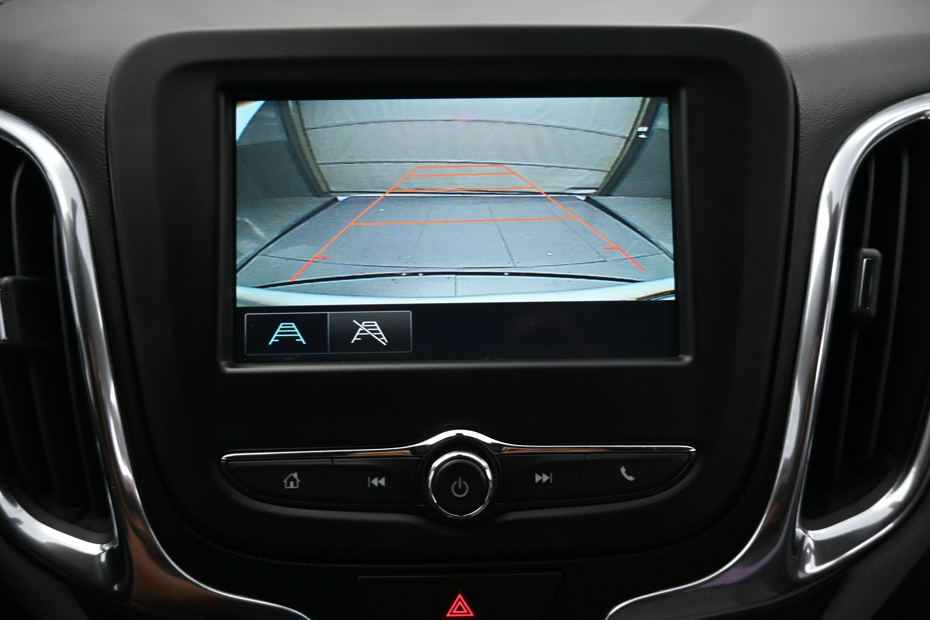 Used 2018 Chevrolet Equinox LS FWD image 18