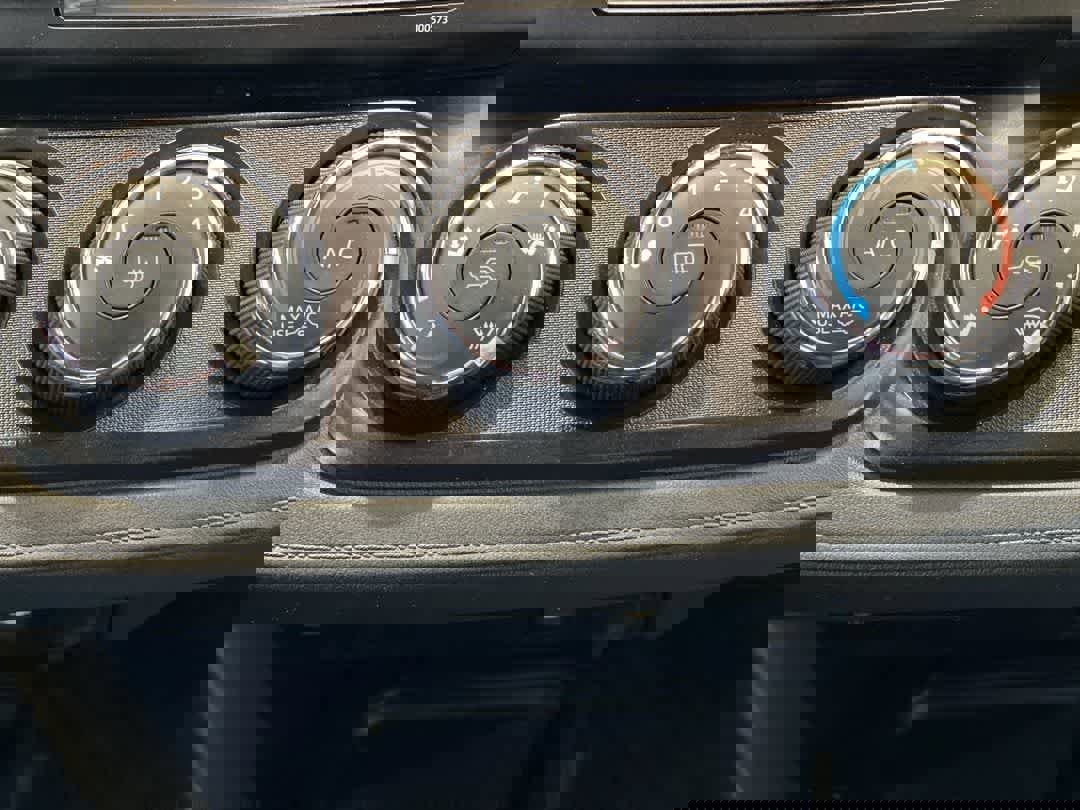 Used 2018 Toyota RAV4 LE w/ All Weather Liner Package image 21