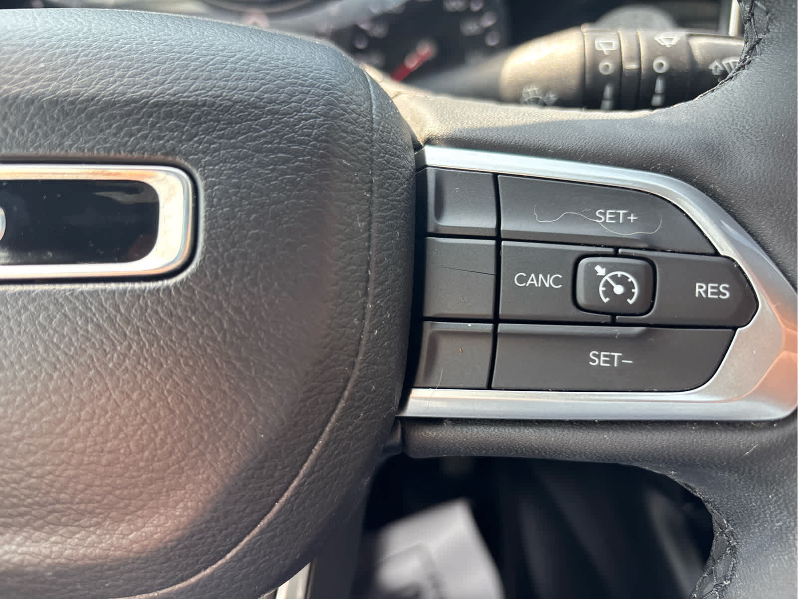 Used 2023 Jeep Compass Latitude AWD/4WD image 19