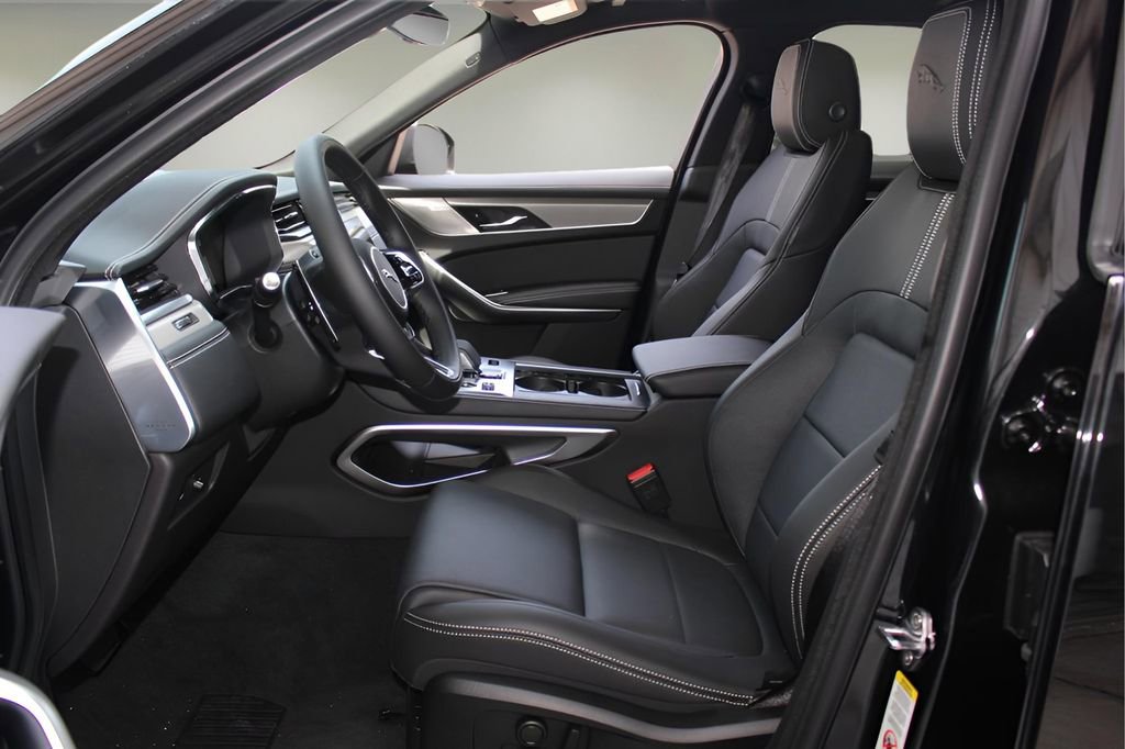Used 2026 Jaguar F-PACE R-Dynamic S image 12