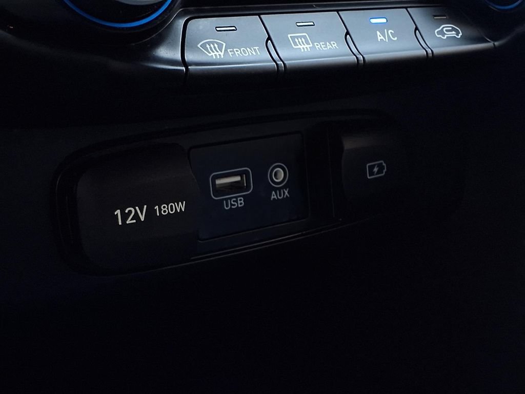 Used 2020 Hyundai Veloster 2.0 FWD image 11