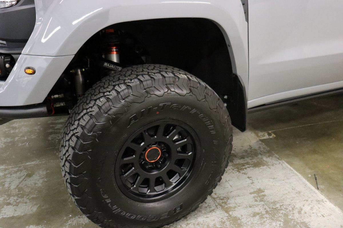 Used 2025 Chevrolet Silverado 1500 LTZ AWD/4WD image 7