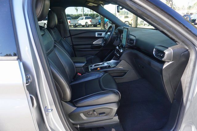 Certified 2022 Ford Explorer ST w/ Equipment Group 401A image 3