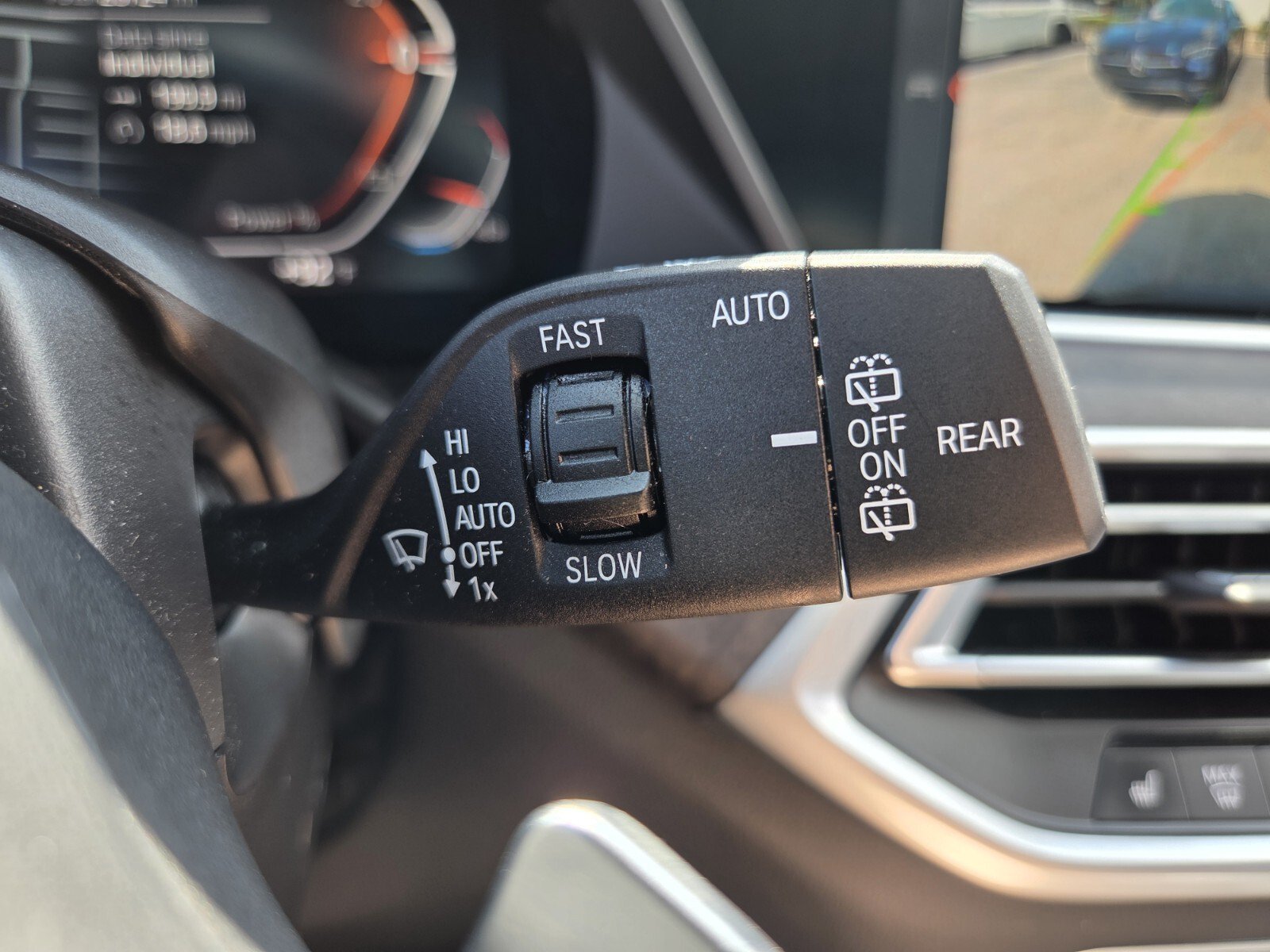 Used 2023 BMW X5 xDrive40i w/ Premium Package AWD/4WD image 31