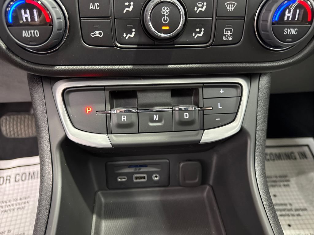 Used 2022 GMC Terrain SLT image 37