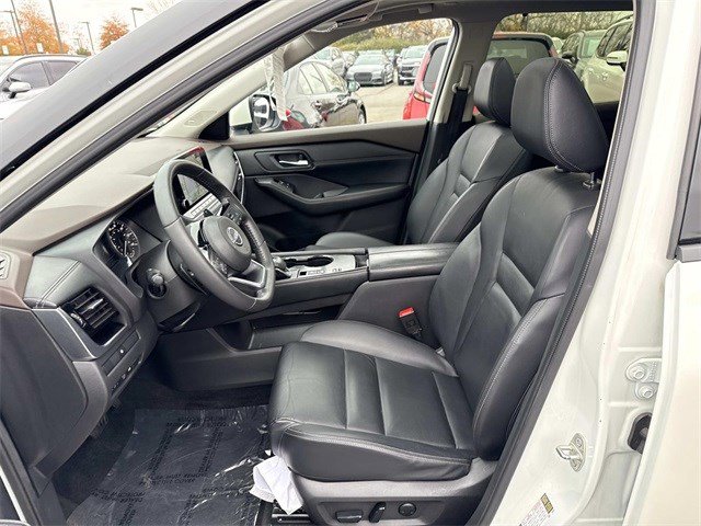 Used 2023 Nissan Rogue SL w/ SL Premium Package image 14