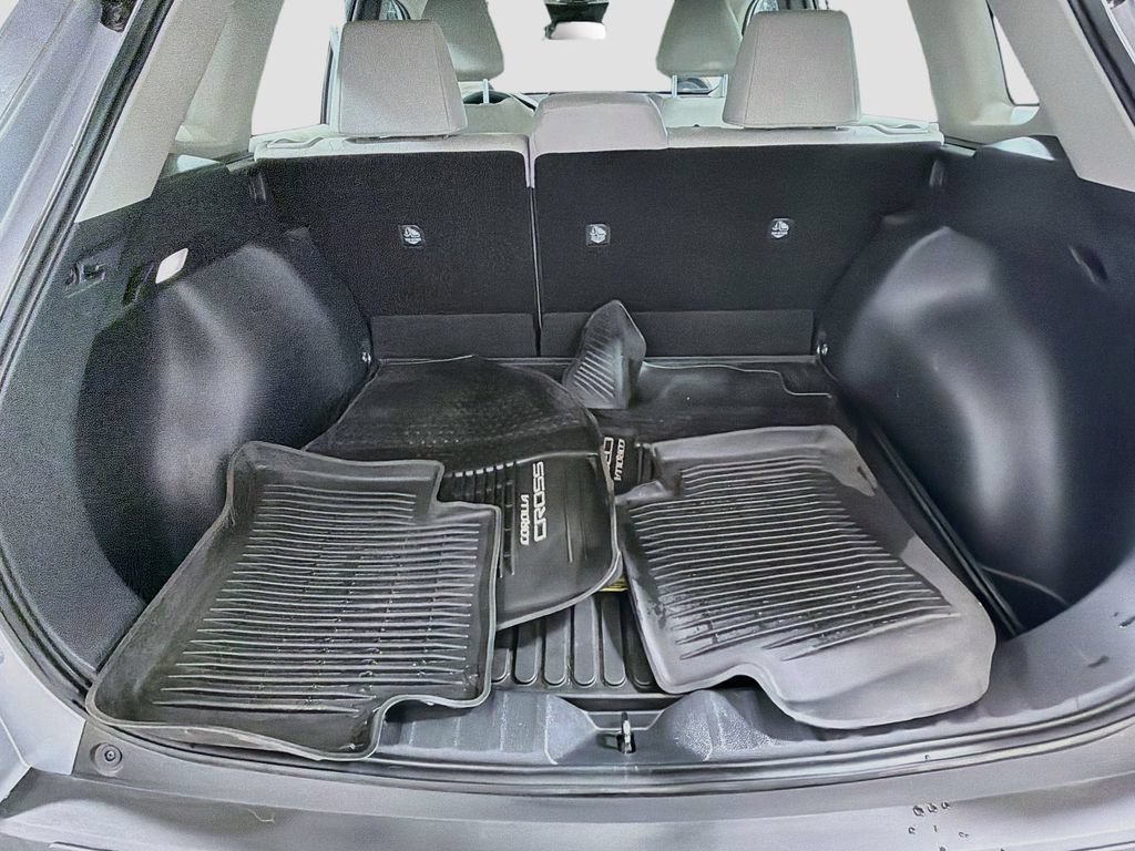 Used 2024 Toyota Corolla Cross L AWD/4WD image 25
